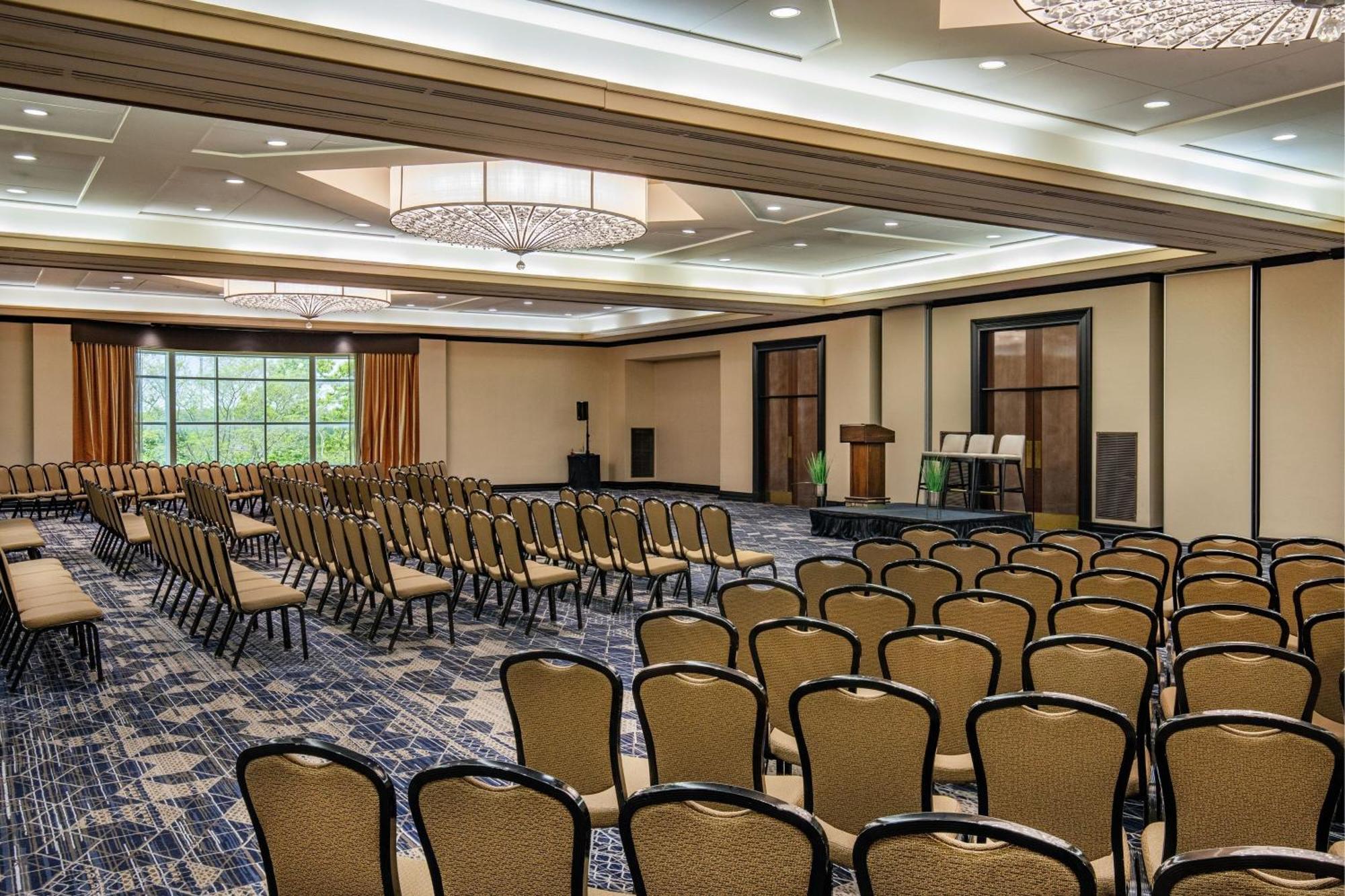 Sheraton Boston Needham Hotel Bagian luar foto