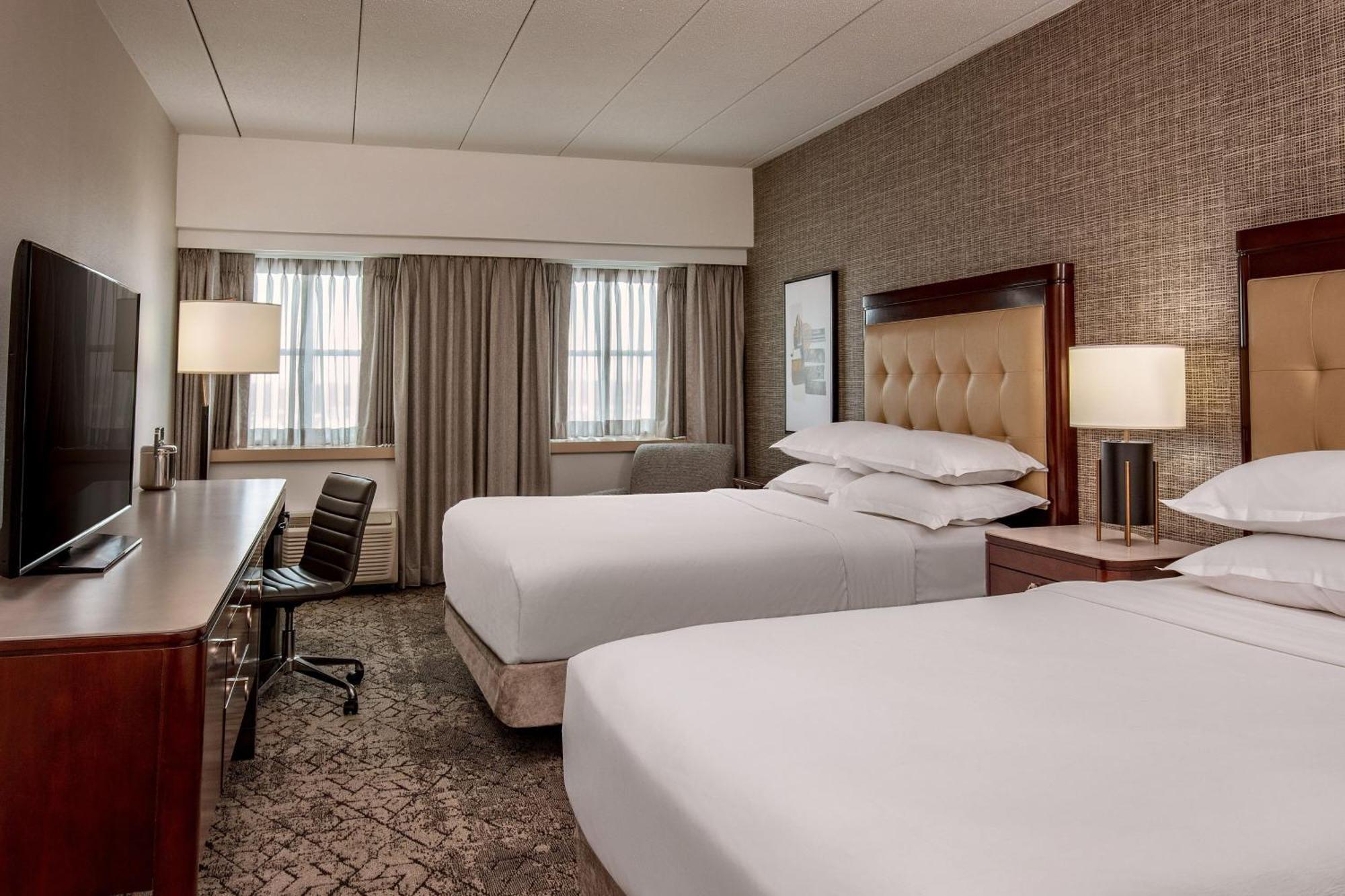 Sheraton Boston Needham Hotel Bagian luar foto