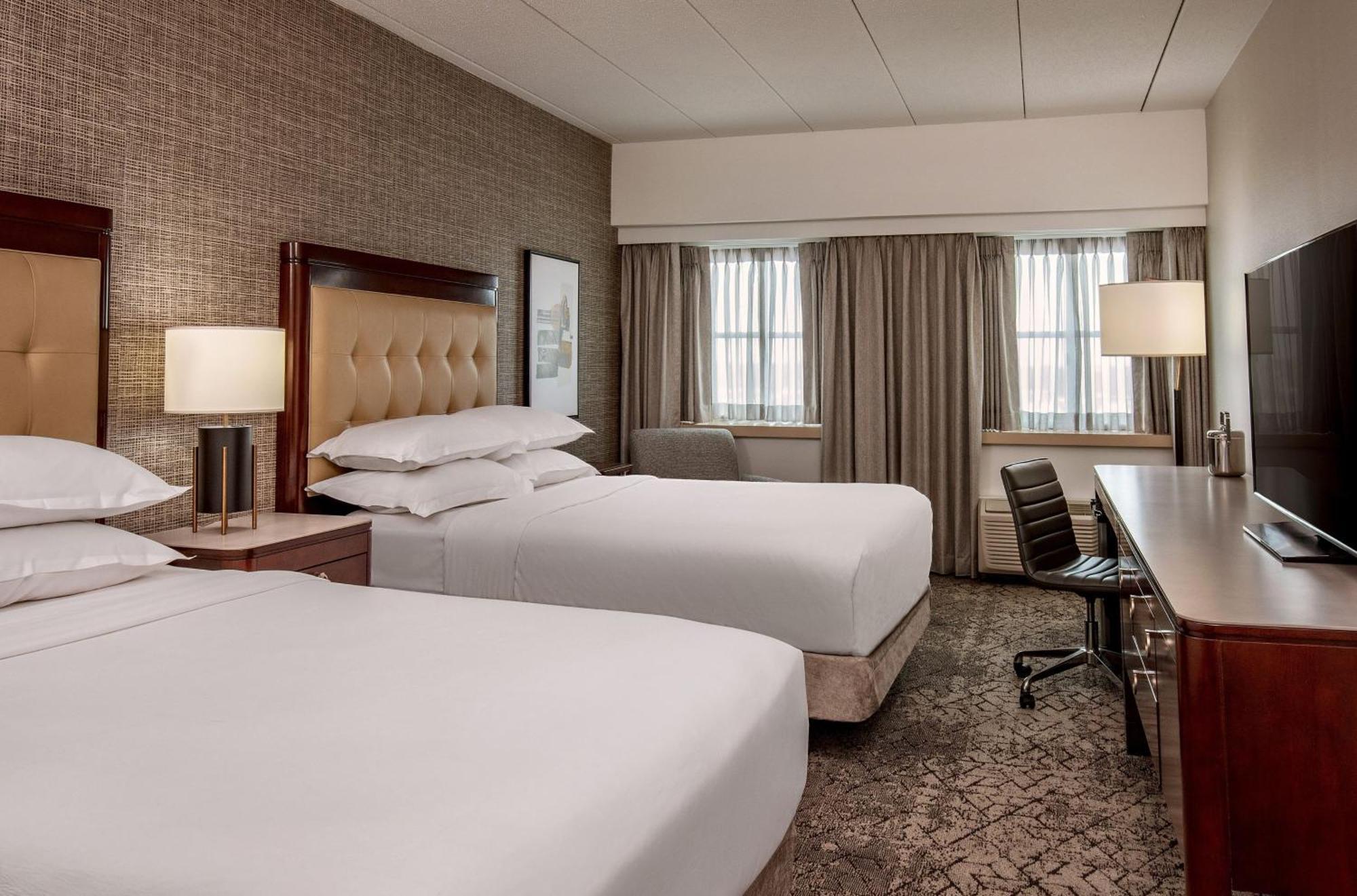 Sheraton Boston Needham Hotel Bagian luar foto