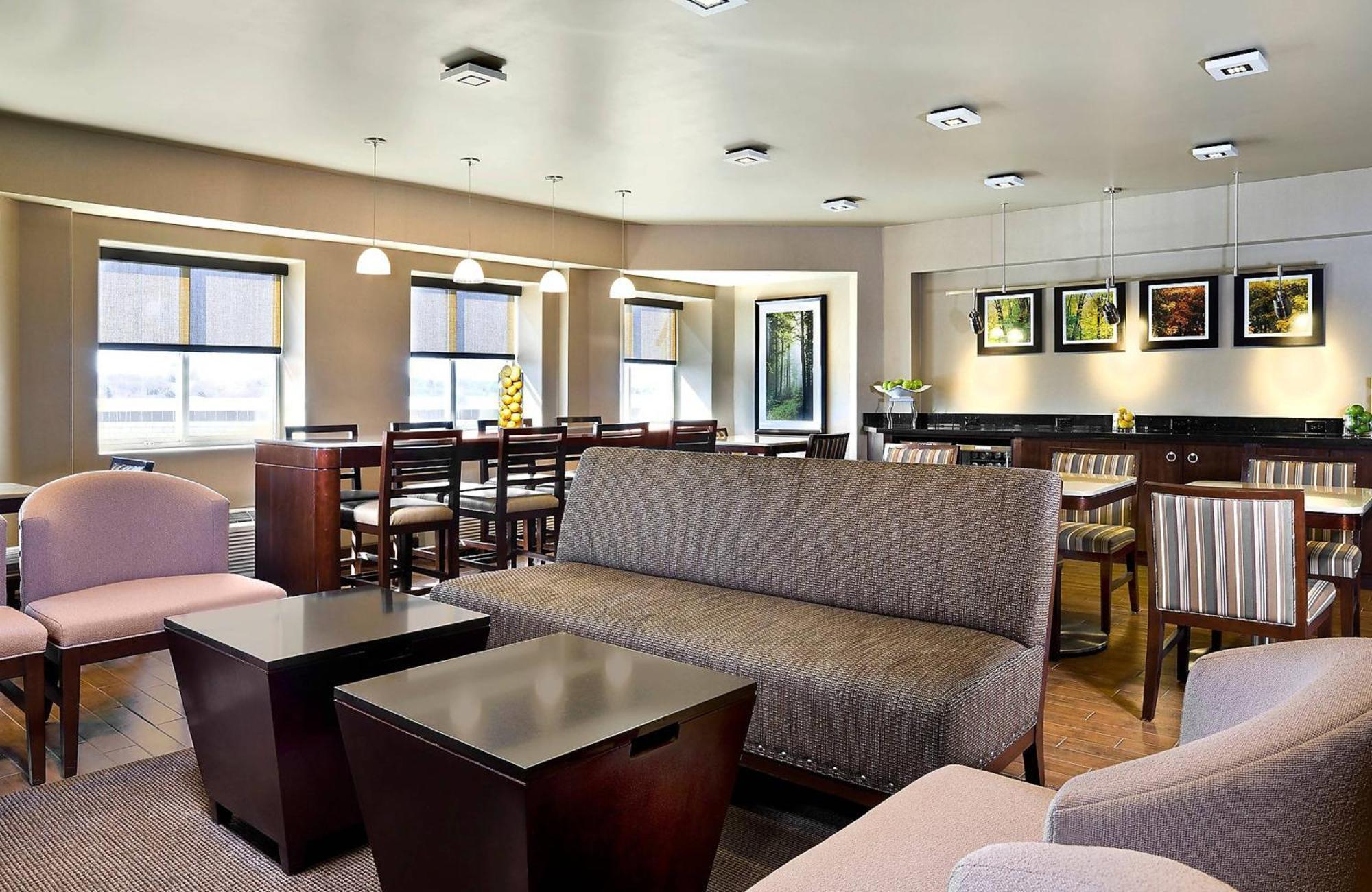 Sheraton Boston Needham Hotel Bagian luar foto