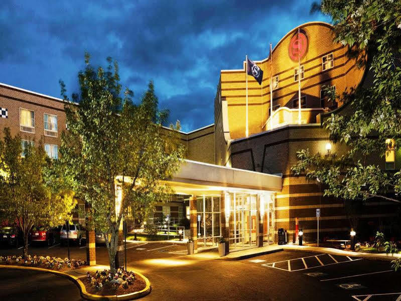 Sheraton Boston Needham Hotel Bagian luar foto