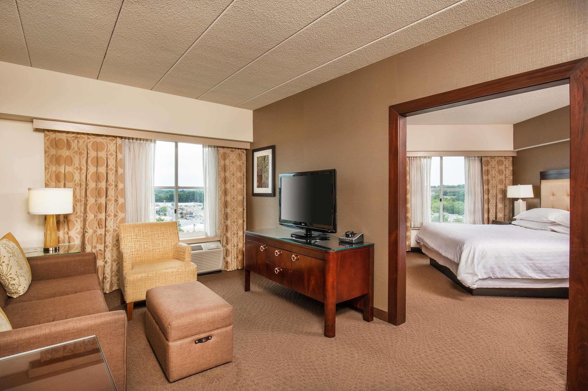 Sheraton Boston Needham Hotel Bagian luar foto
